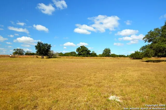 936 Saddle Club Dr Kerrville, TX 78028